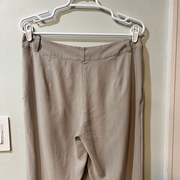 Sold  - Picture 4 of 10